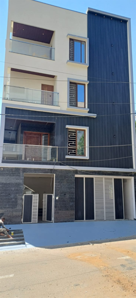 Standalone Independent Villas in SMV Layout